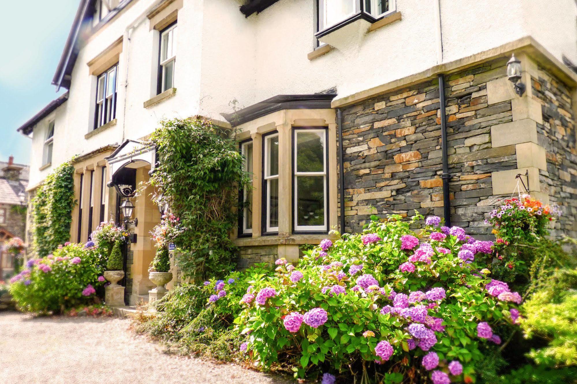 Chestnuts Guest House (Adults Only) Windermere Bagian luar foto